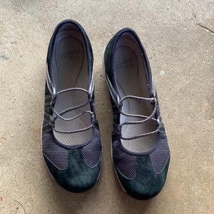 Dansko shoes slip on